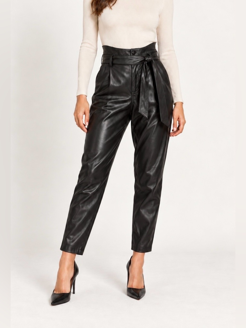 BB Dakota by Steve Madden Black Faux Leather Paperbag Tie Waist Pants Size 4